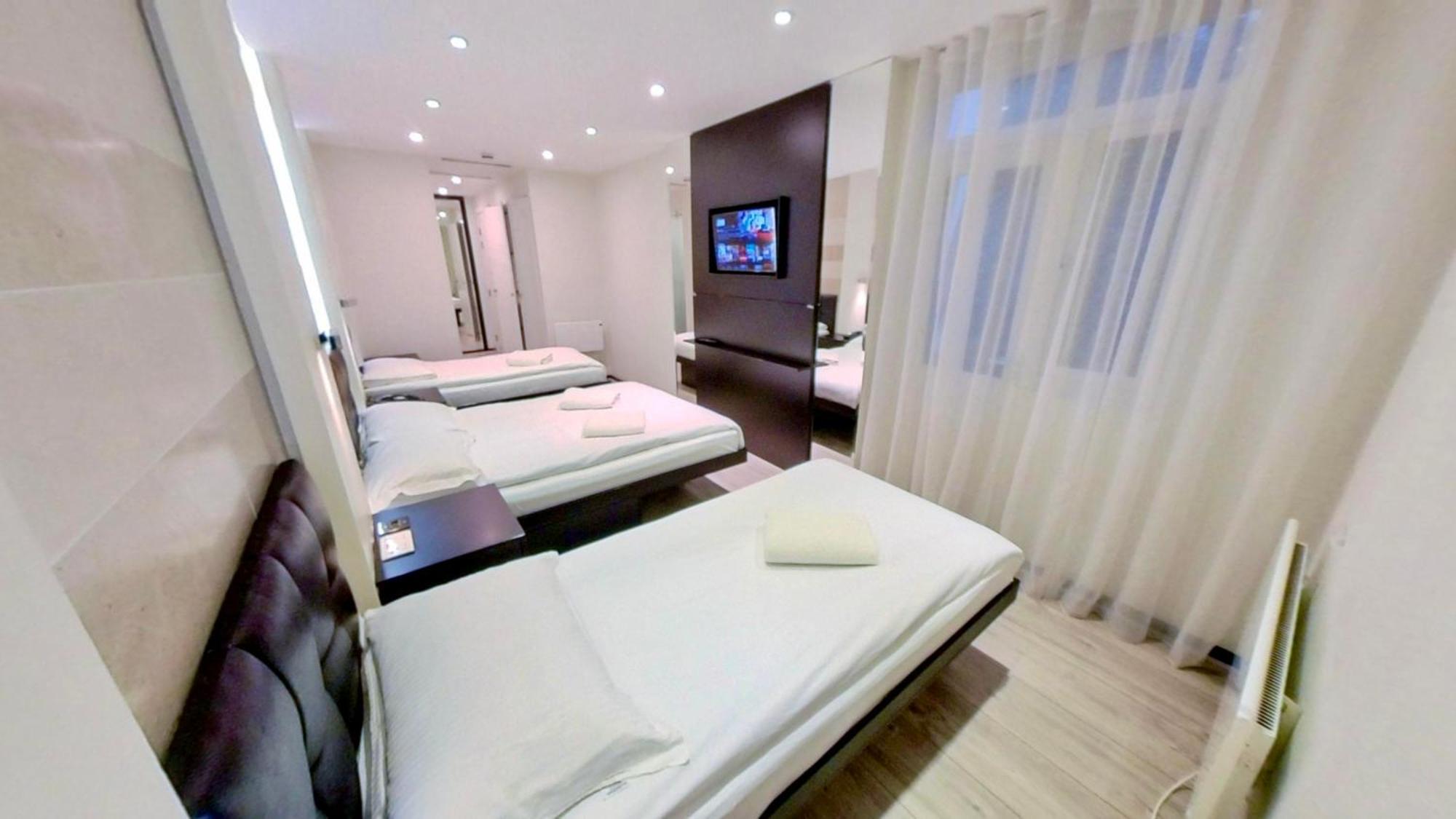 39 Apart-hotel
